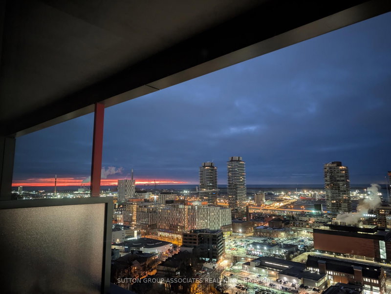 2307 - 120 Parliament St, Toronto, M5A 2Y8 | Image 2