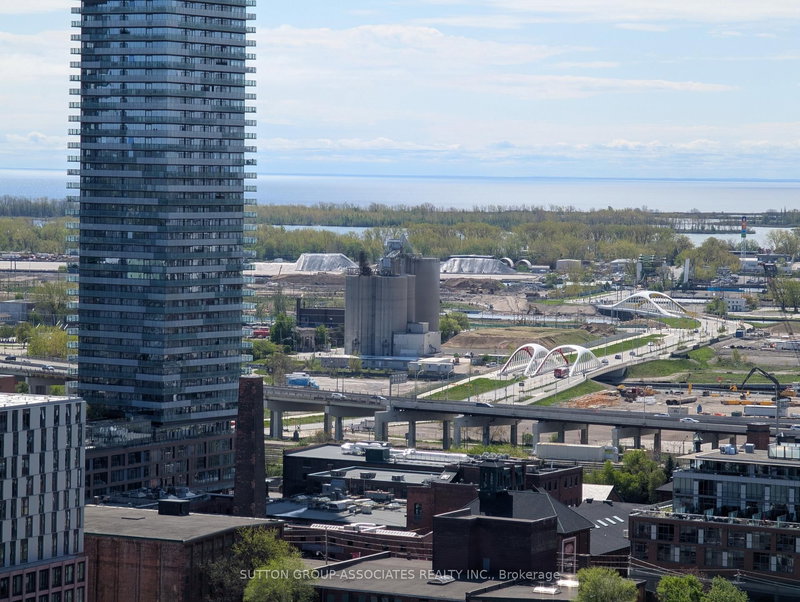 2307 - 120 Parliament St, Toronto, M5A 2Y8 | Image 3