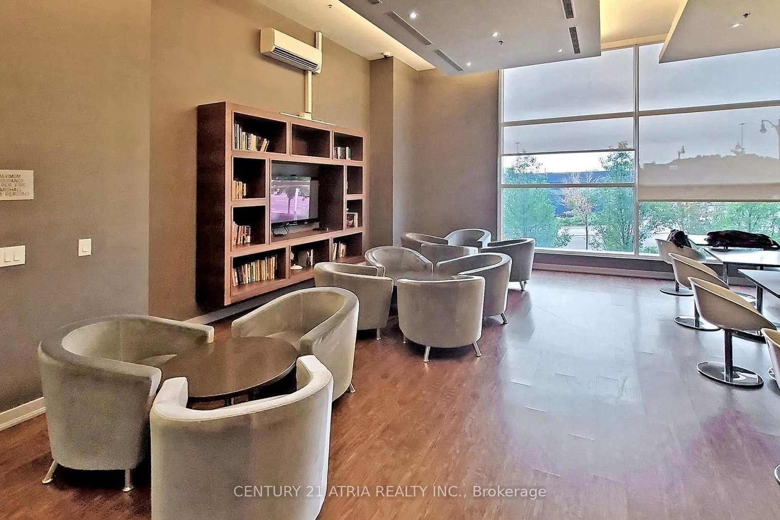 19 Singer Court, Unit 310 - Photo 26