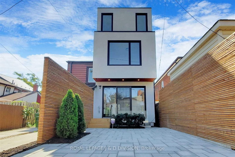 Lower - 26 Henderson Ave, Toronto, M6J 2B8 | Image 2