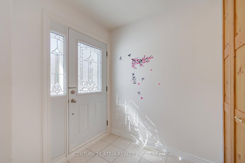 154 Freshmeadow Dr, Toronto, M2H 2R1 | Image 3