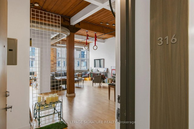 316 - 955 Queen Street W