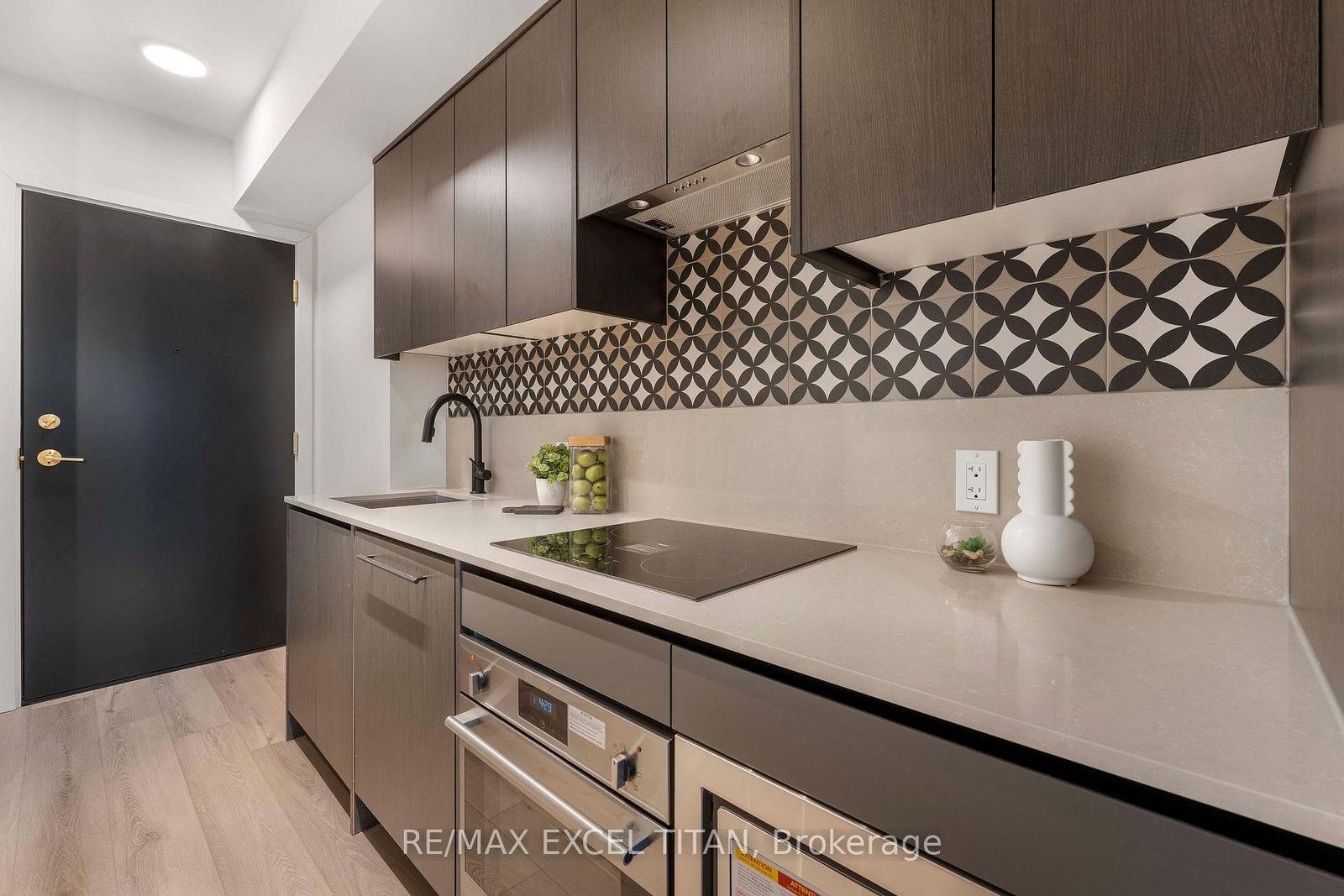 Condo for sale at 612-5 Lakeview Avenue, Toronto, Ontario, M6J 0H3 - Trinity-Bellwoods - MLS: C12895632