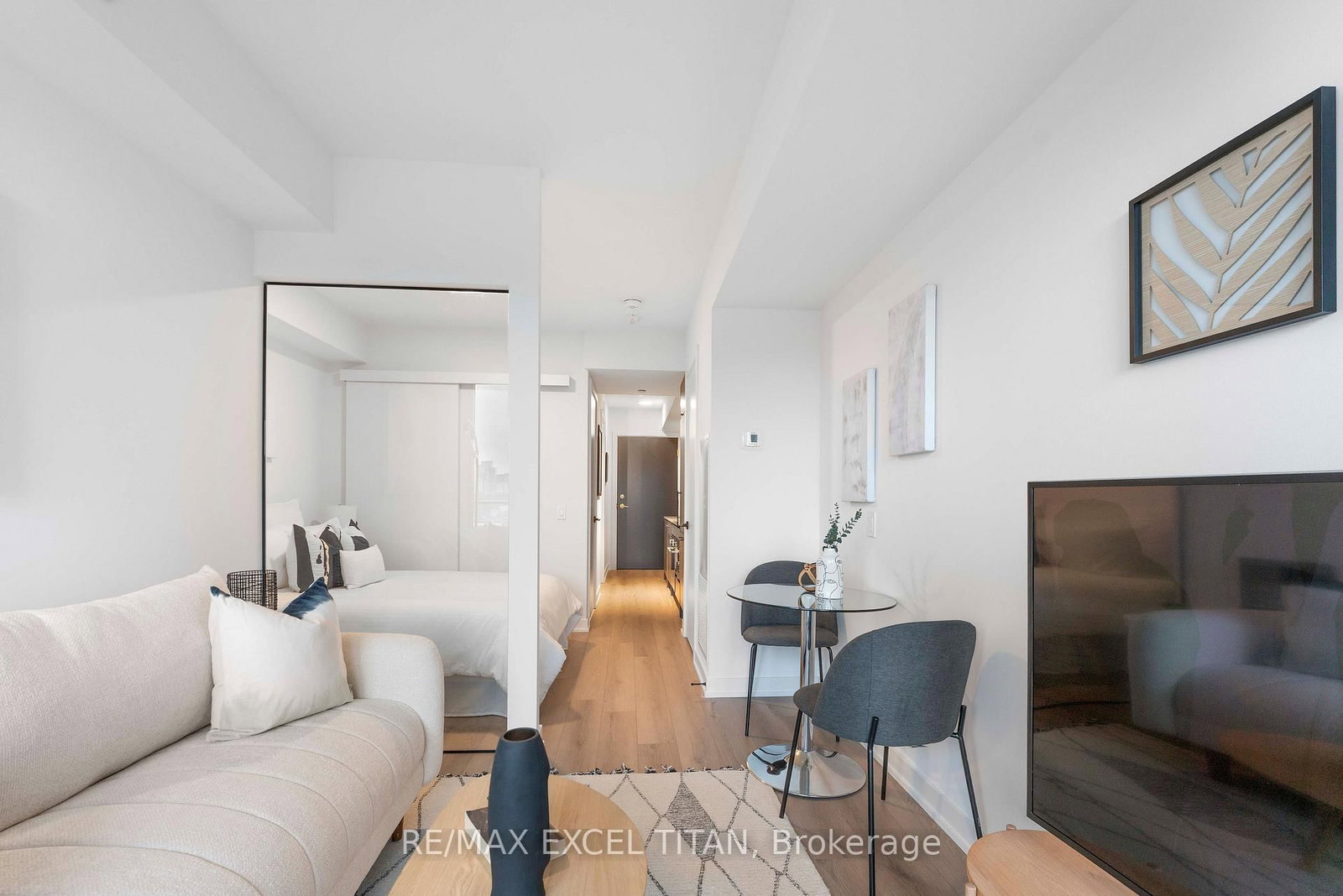 Condo for sale at 612-5 Lakeview Avenue, Toronto, Ontario, M6J 0H3 - Trinity-Bellwoods - MLS: C12895632