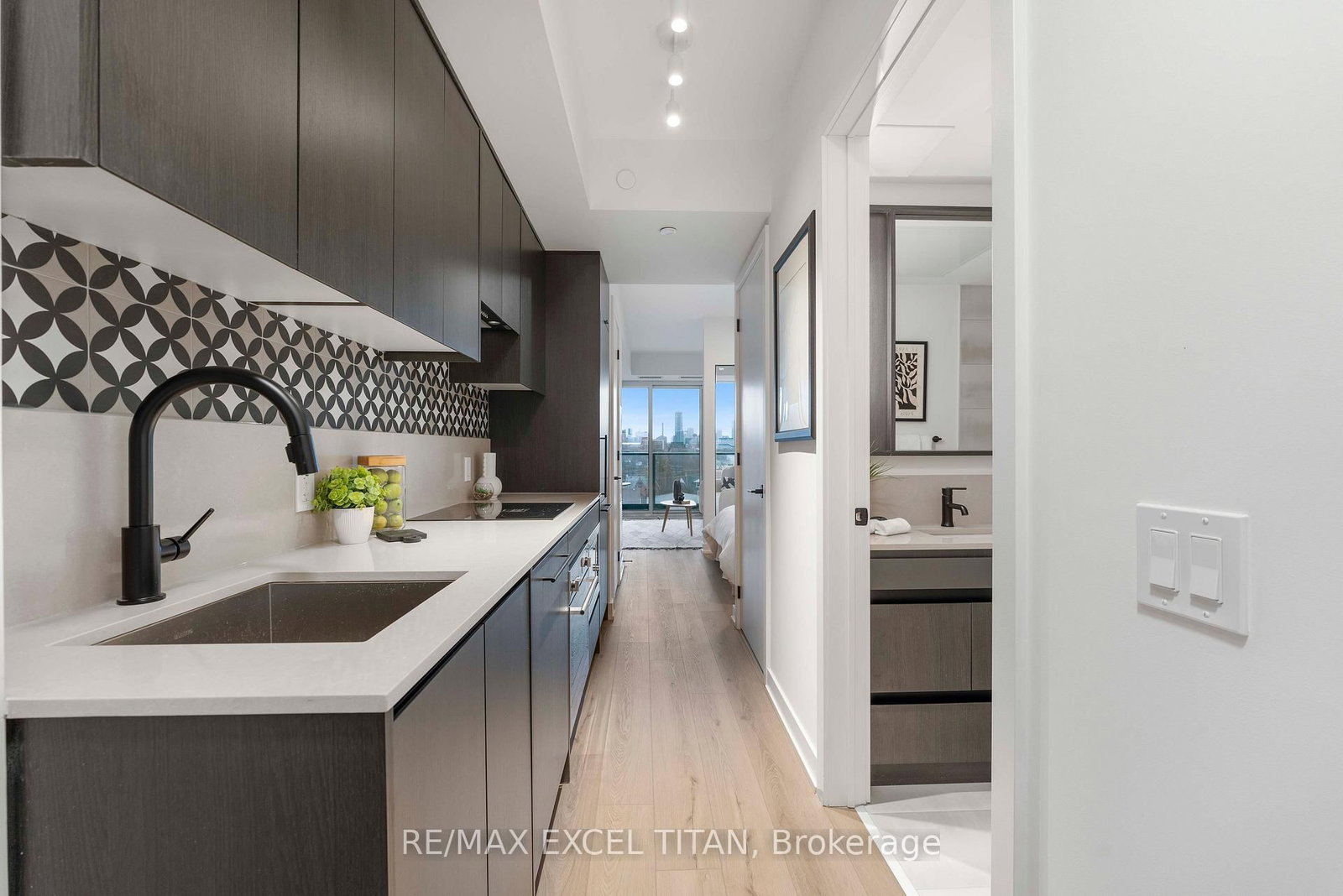 Condo for sale at 612-5 Lakeview Avenue, Toronto, Ontario, M6J 0H3 - Trinity-Bellwoods - MLS: C12895632