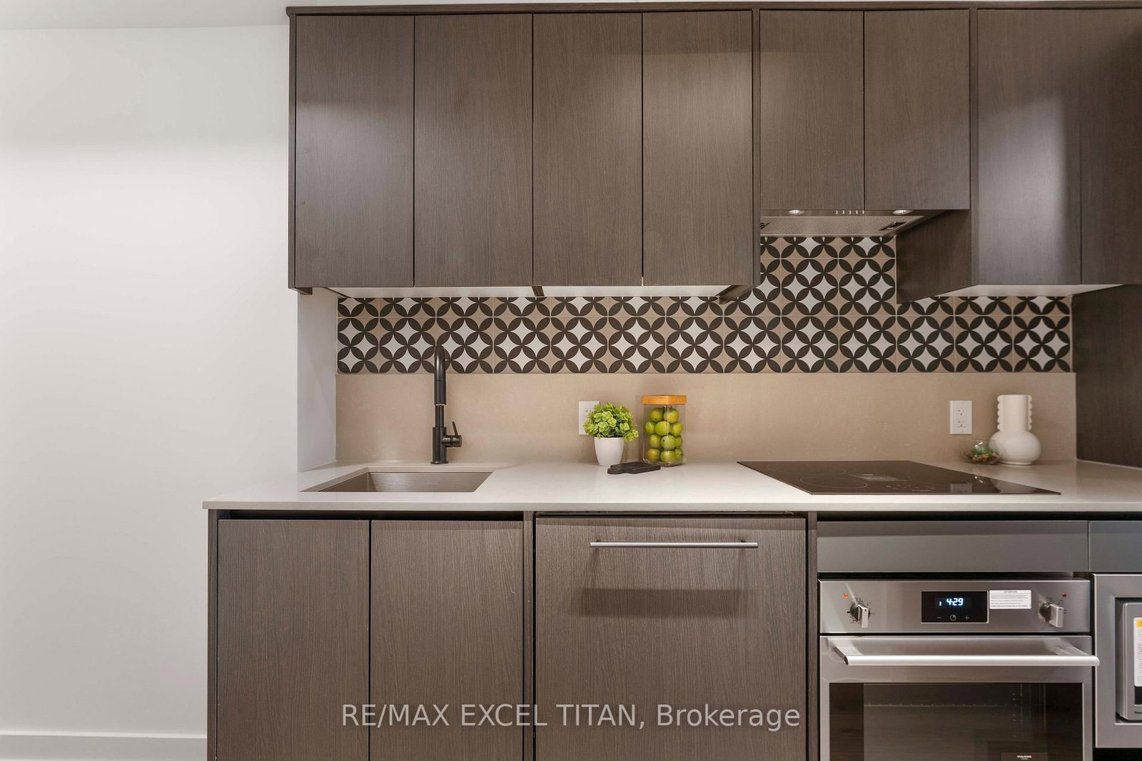 Condo for sale at 612-5 Lakeview Avenue, Toronto, Ontario, M6J 0H3 - Trinity-Bellwoods - MLS: C12895632