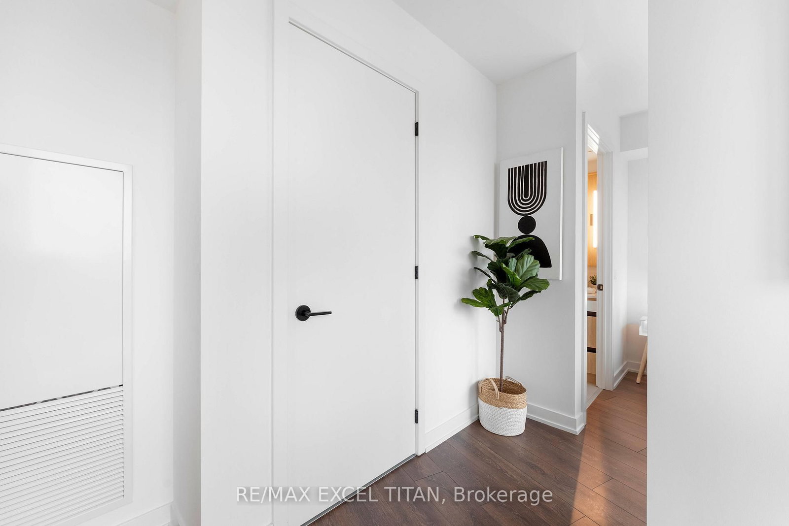 Condo for sale at 703-5 Lakeview Avenue, Toronto, Ontario, M6J 0H3 - Trinity-Bellwoods - MLS: C12895656