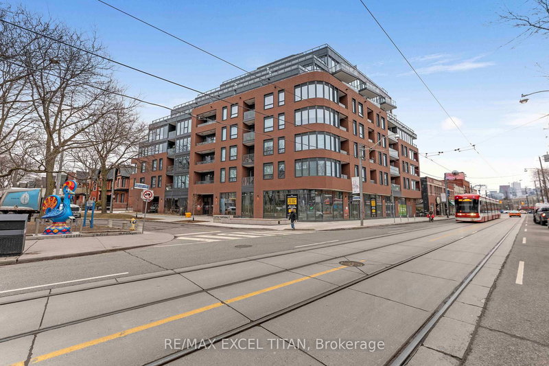 703 - 5 Lakeview Ave, Toronto, M6J 0H3 | Image 2