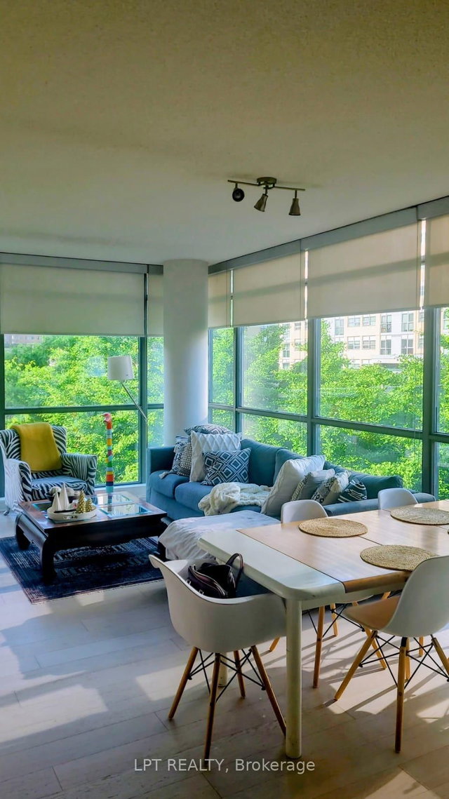 403 - 281 Mutual Street