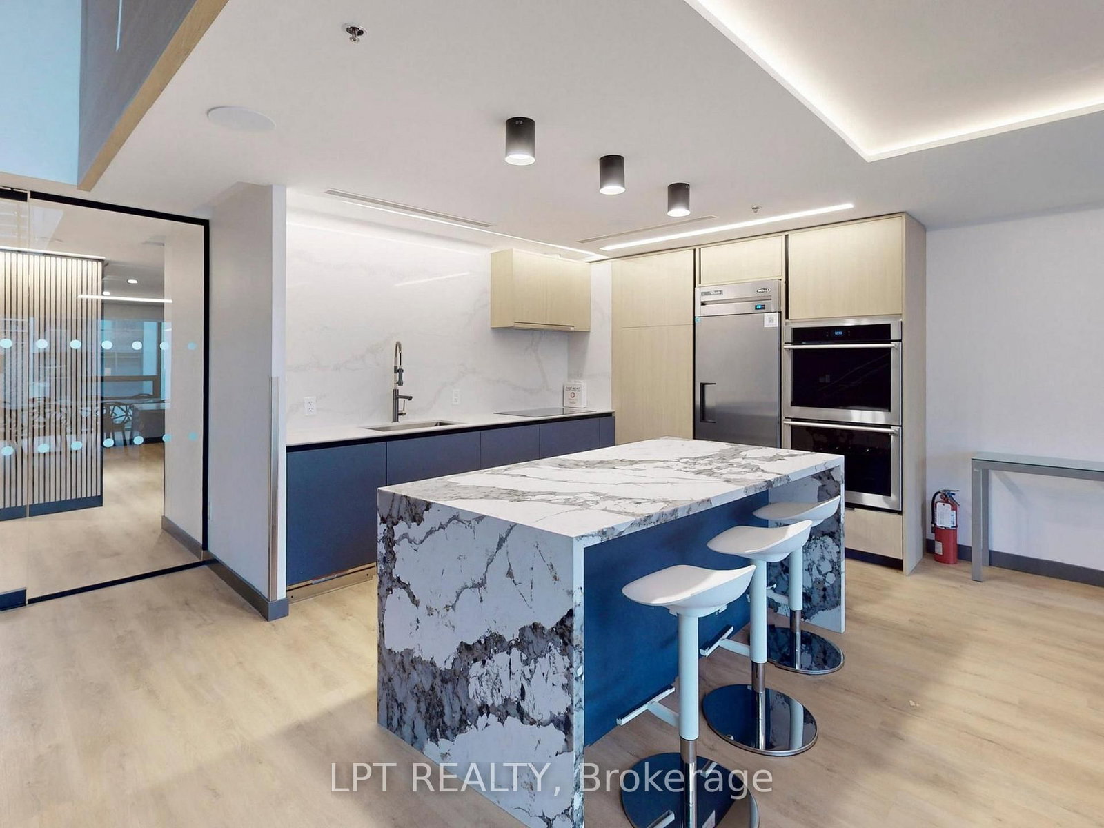 Condo for sale at 403-281 Mutual Street, Toronto, Ontario, M4Y 3C4 - Church-Yonge Corridor - MLS: C12895852