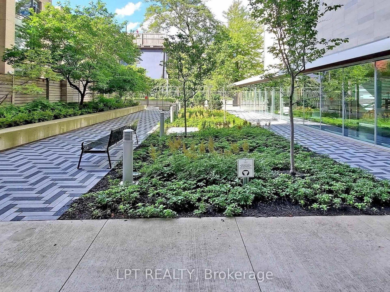 Condo for sale at 403-281 Mutual Street, Toronto, Ontario, M4Y 3C4 - Church-Yonge Corridor - MLS: C12895852