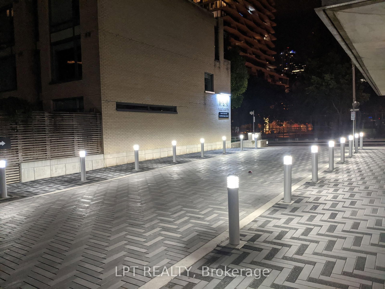 Condo for sale at 403-281 Mutual Street, Toronto, Ontario, M4Y 3C4 - Church-Yonge Corridor - MLS: C12895852