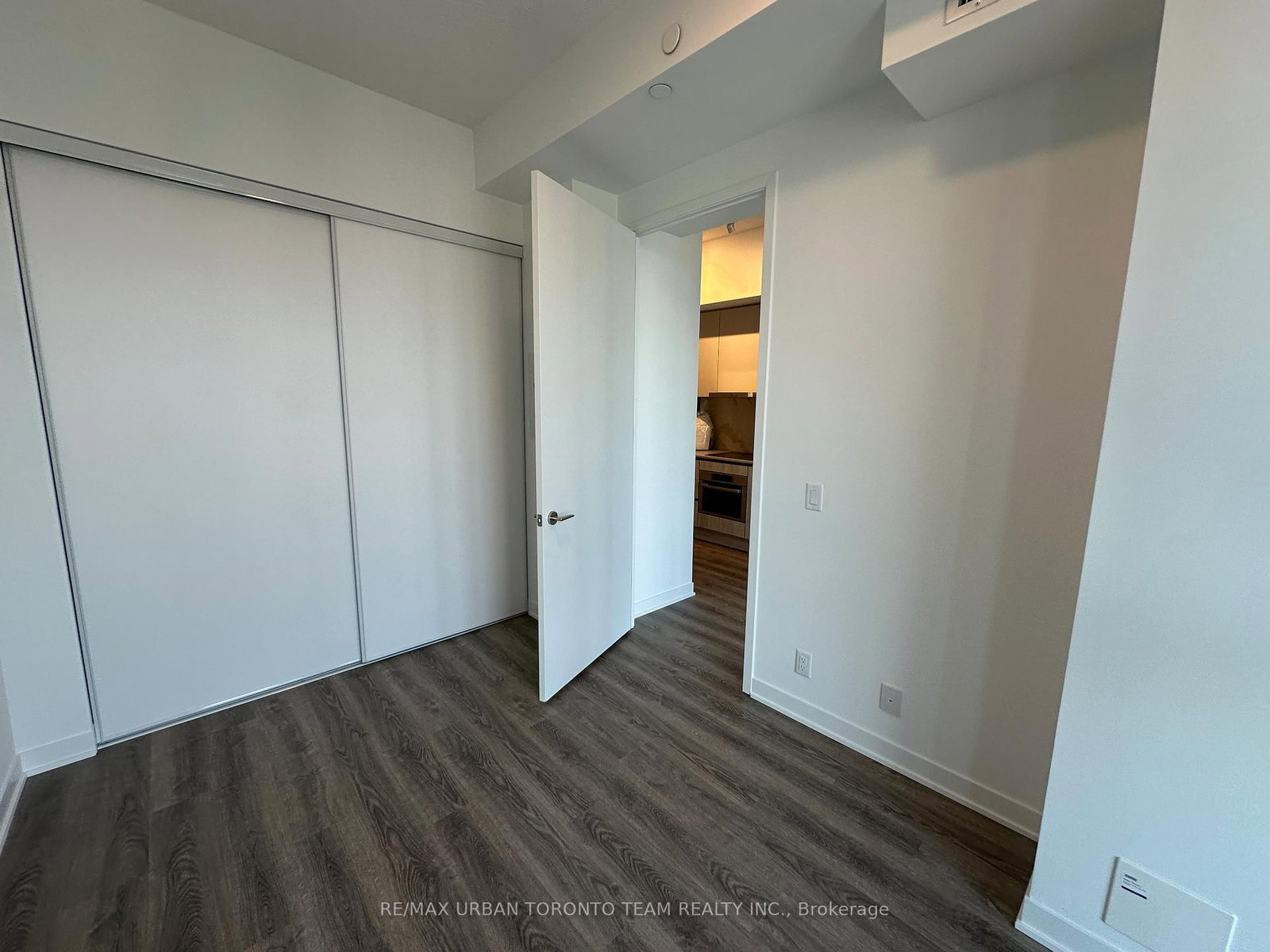 180 Front Street E, Unit 2502 - Photo 7