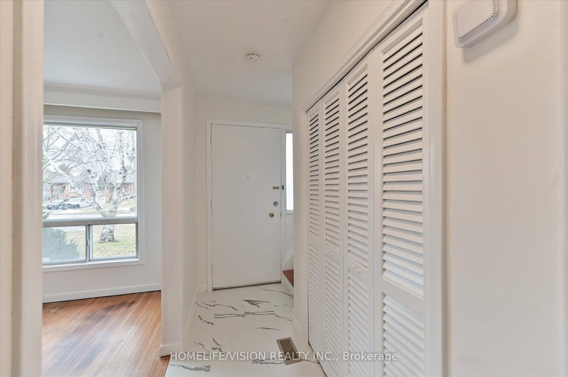 89 Tulane Cres, Toronto, M3A 2C2 | Image 3