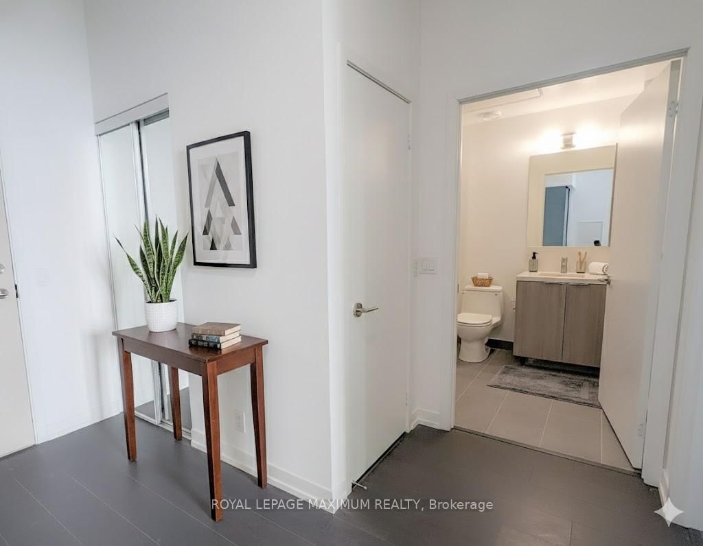 Condo for sale at 201-2020 Bathurst Street, Toronto, Ontario, M5P 0A6 - Humewood-Cedarvale - MLS: C12897366