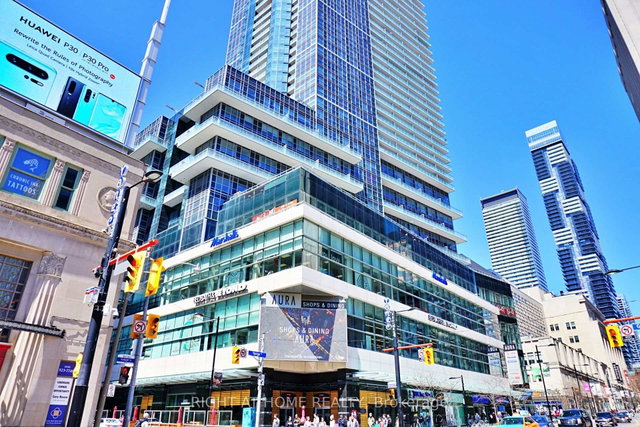 4207 - 386 Yonge Street