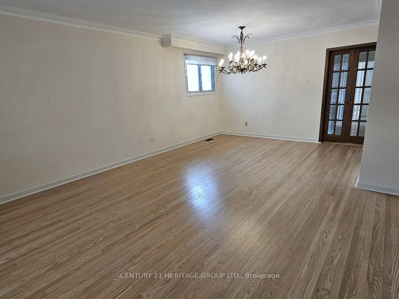 63 Marathon Cres, Toronto, M2R 2L8 | Image 2