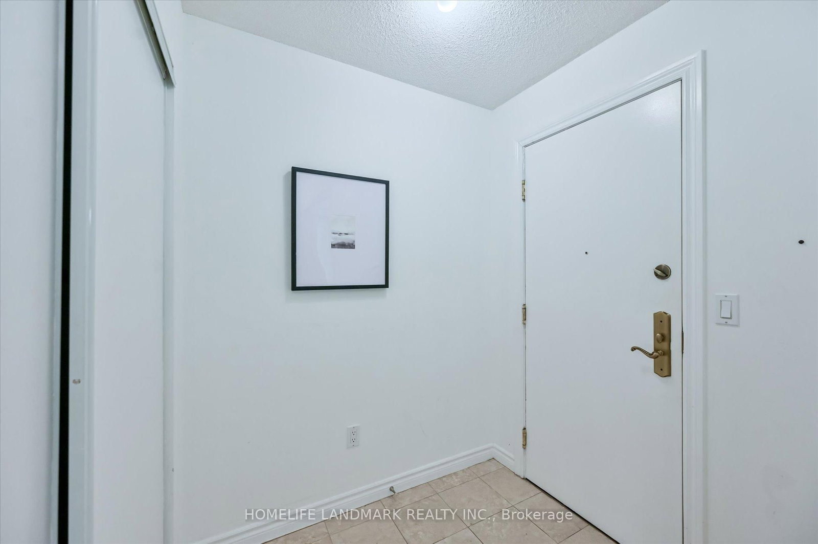 18 Sommerset Way, Unit 206 - Photo 10