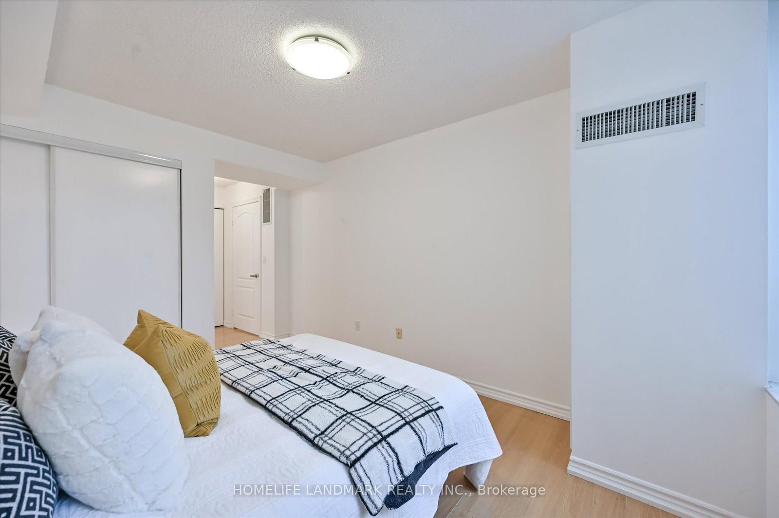 18 Sommerset Way, Unit 206 - Photo 17