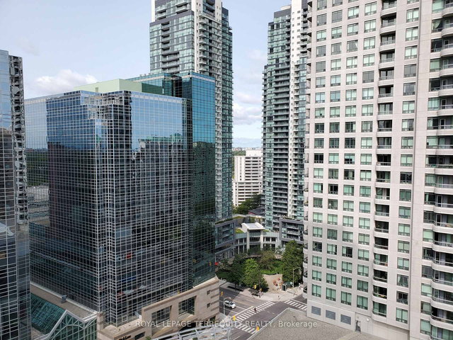 1707 - 8 Hillcrest Avenue