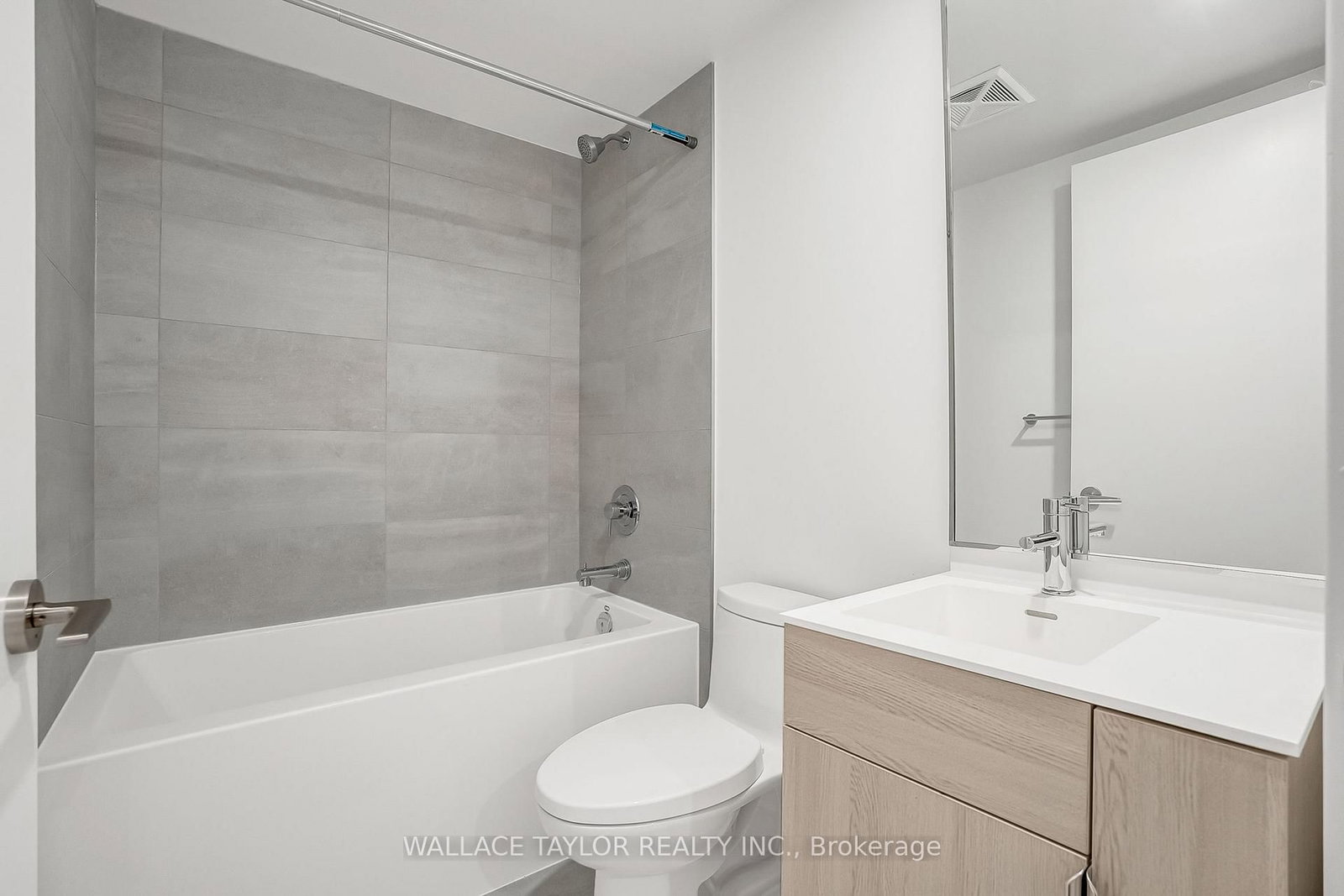 28 Eastern Avenue, Unit 823 - Photo 17
