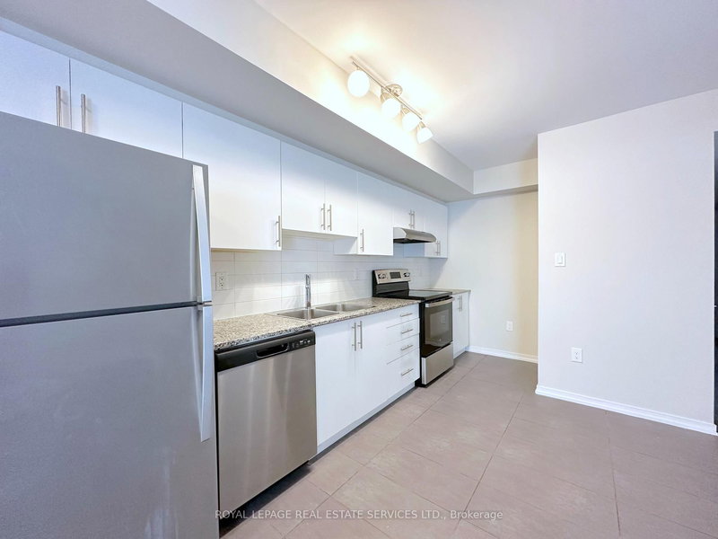 513 - 35 Valley Woods Rd, Toronto, M3A 2R5 | Image 2