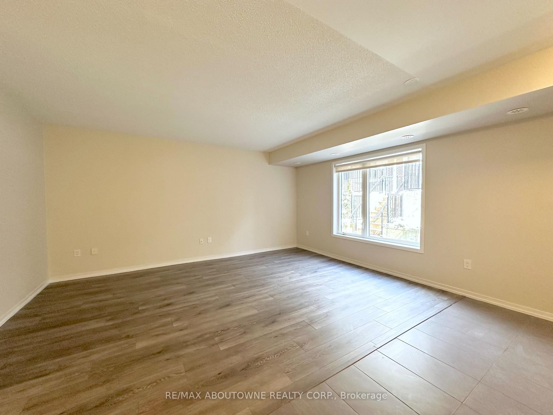 35 Valley Woods Road, Unit 513