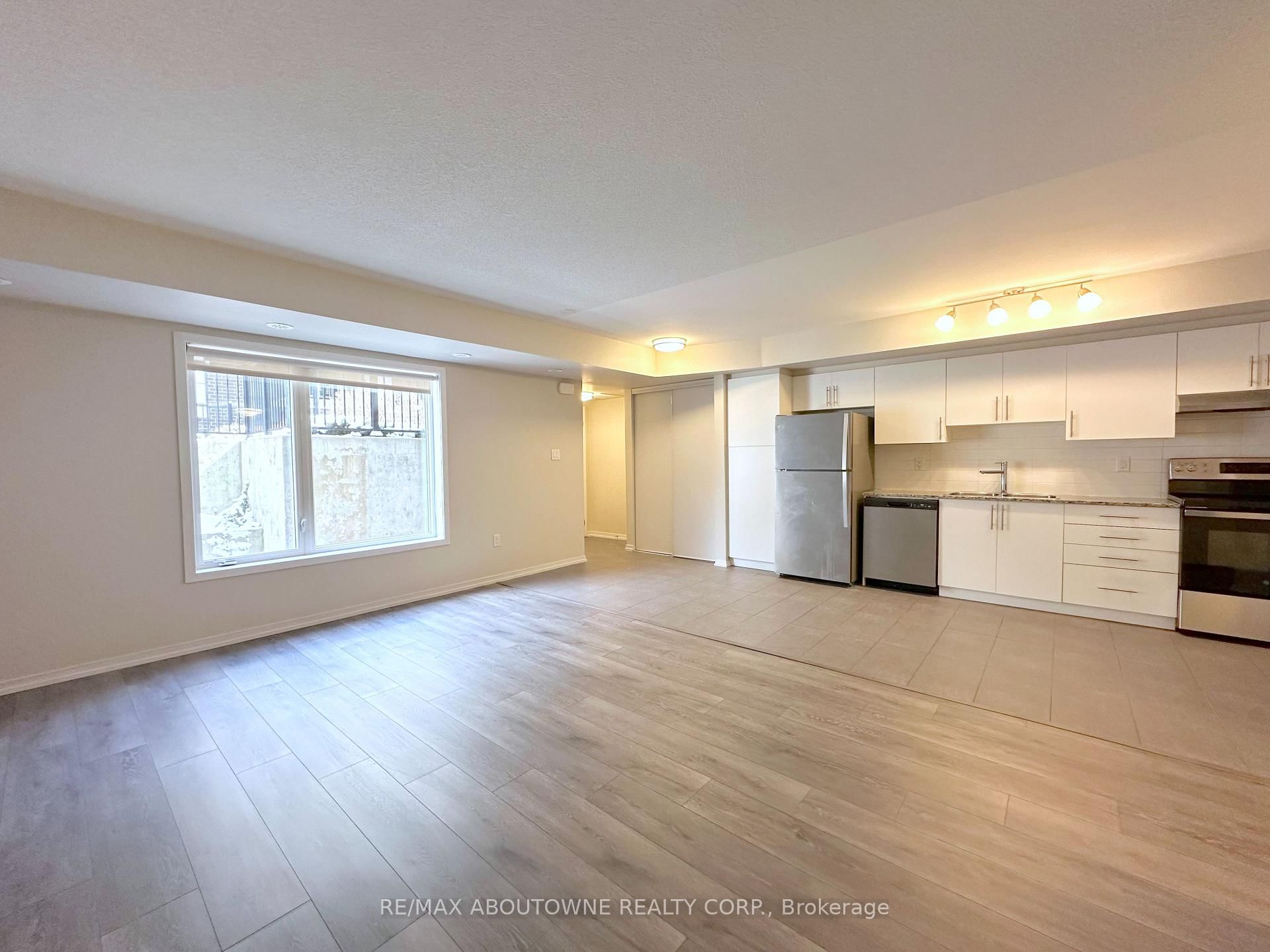 35 Valley Woods Road, Unit 513