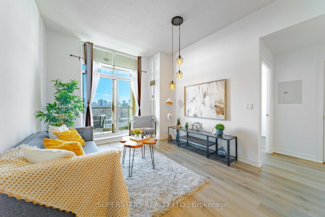 713 - 18 Kenaston Gardens
