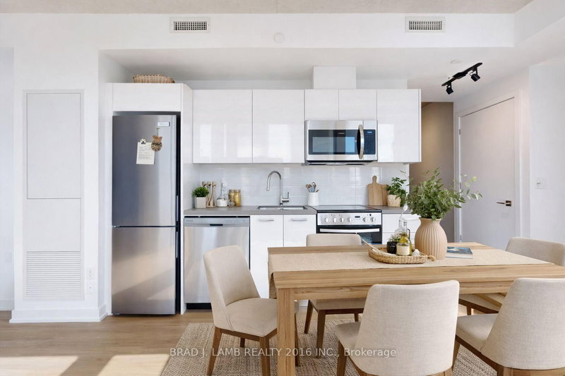 2605 - 284 King St E, Toronto, M5A 1K4 | Image 2