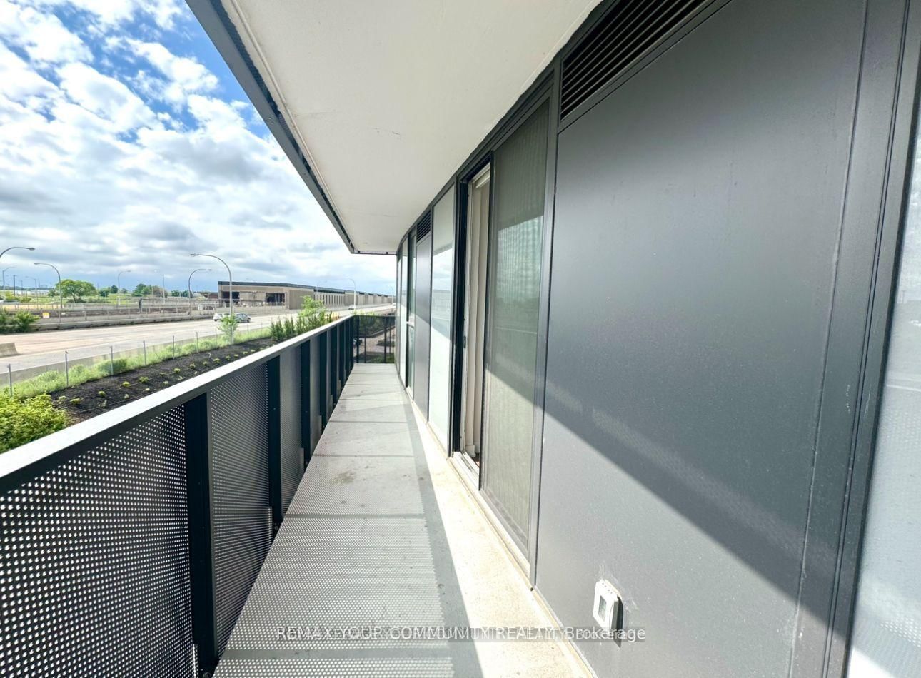 Condo for lease at 223-30 Tretti Way, Toronto, Ontario, M3H 0E3 - Clanton Park - MLS: C12901130