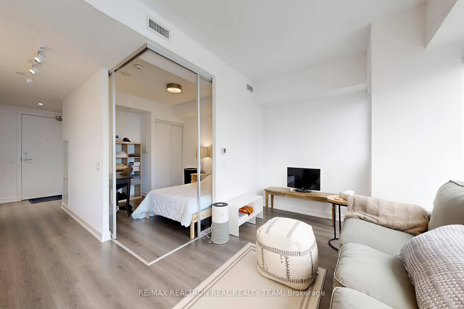 8 Wellesley Street W, Unit 4707 - Photo 15