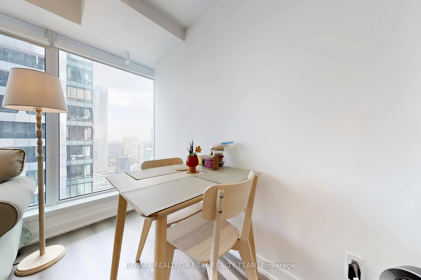 8 Wellesley Street W, Unit 4707 - Photo 17