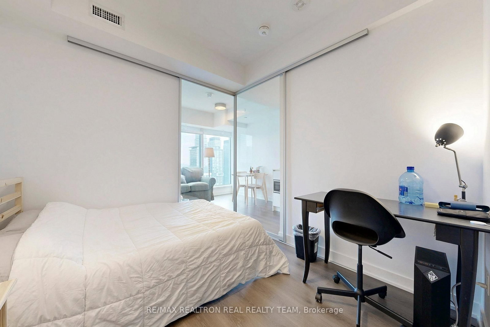 8 Wellesley Street W, Unit 4707 - Photo 18