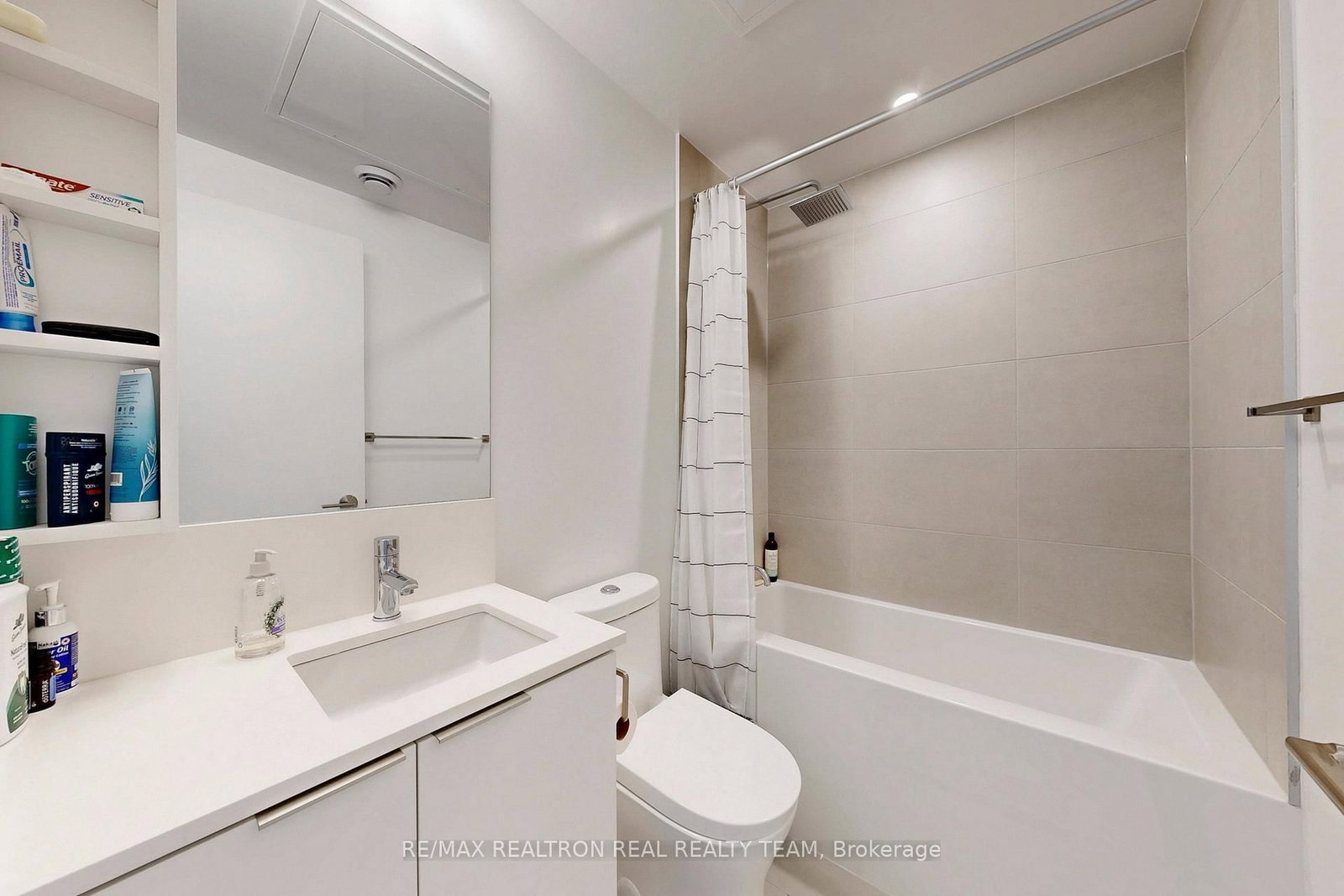 8 Wellesley Street W, Unit 4707 - Photo 20