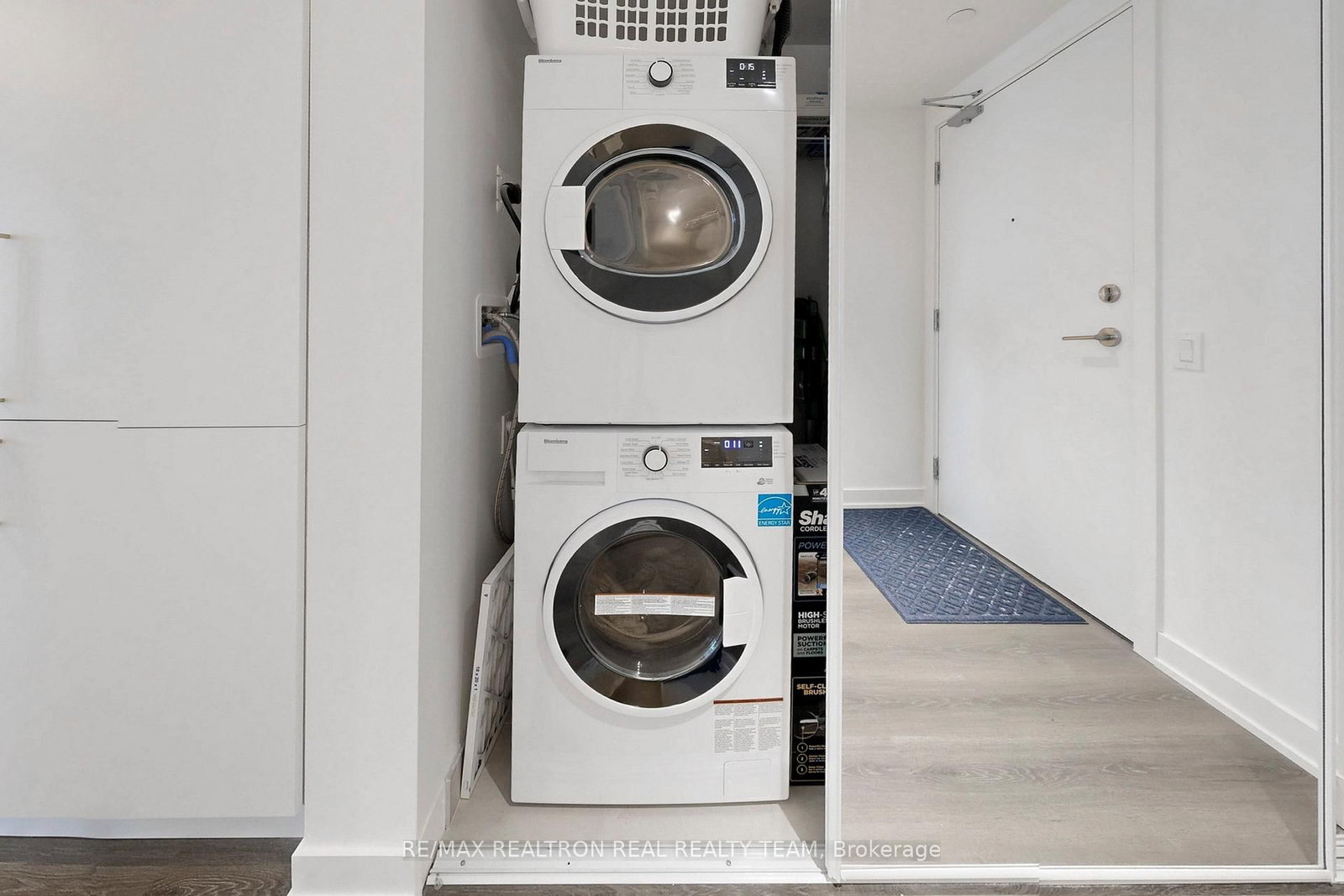 8 Wellesley Street W, Unit 4707 - Photo 21