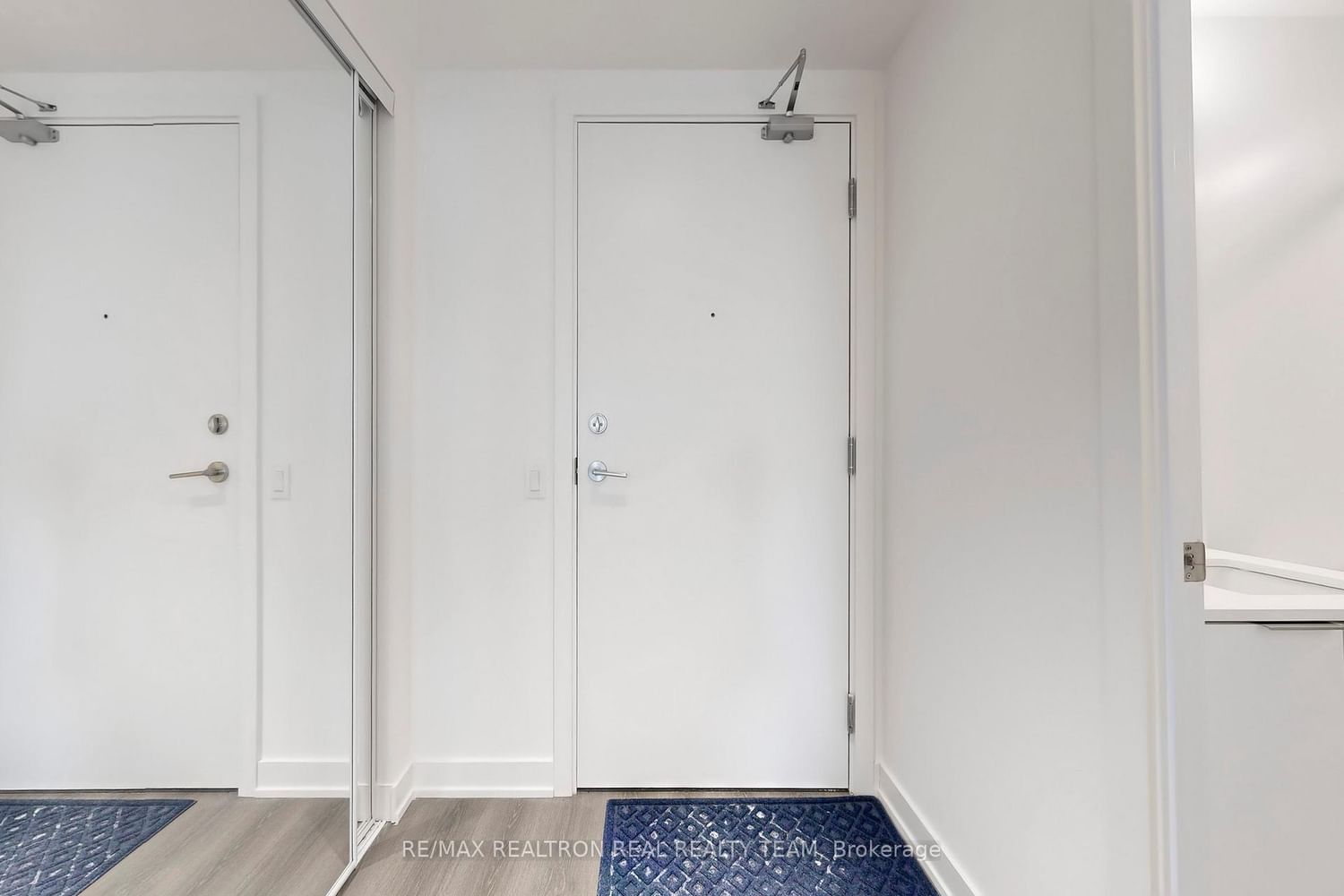 8 Wellesley Street W, Unit 4707 - Photo 23