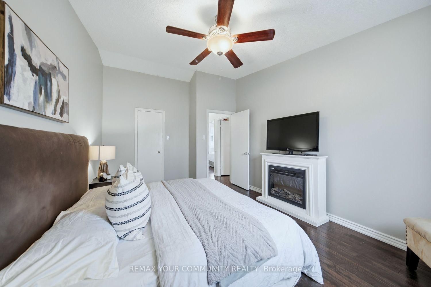 Townhouse for sale at 25 Cheryl Shepway Crescent, Toronto, Ontario, M2J 4R5 - Don Valley Village - MLS: C12901626