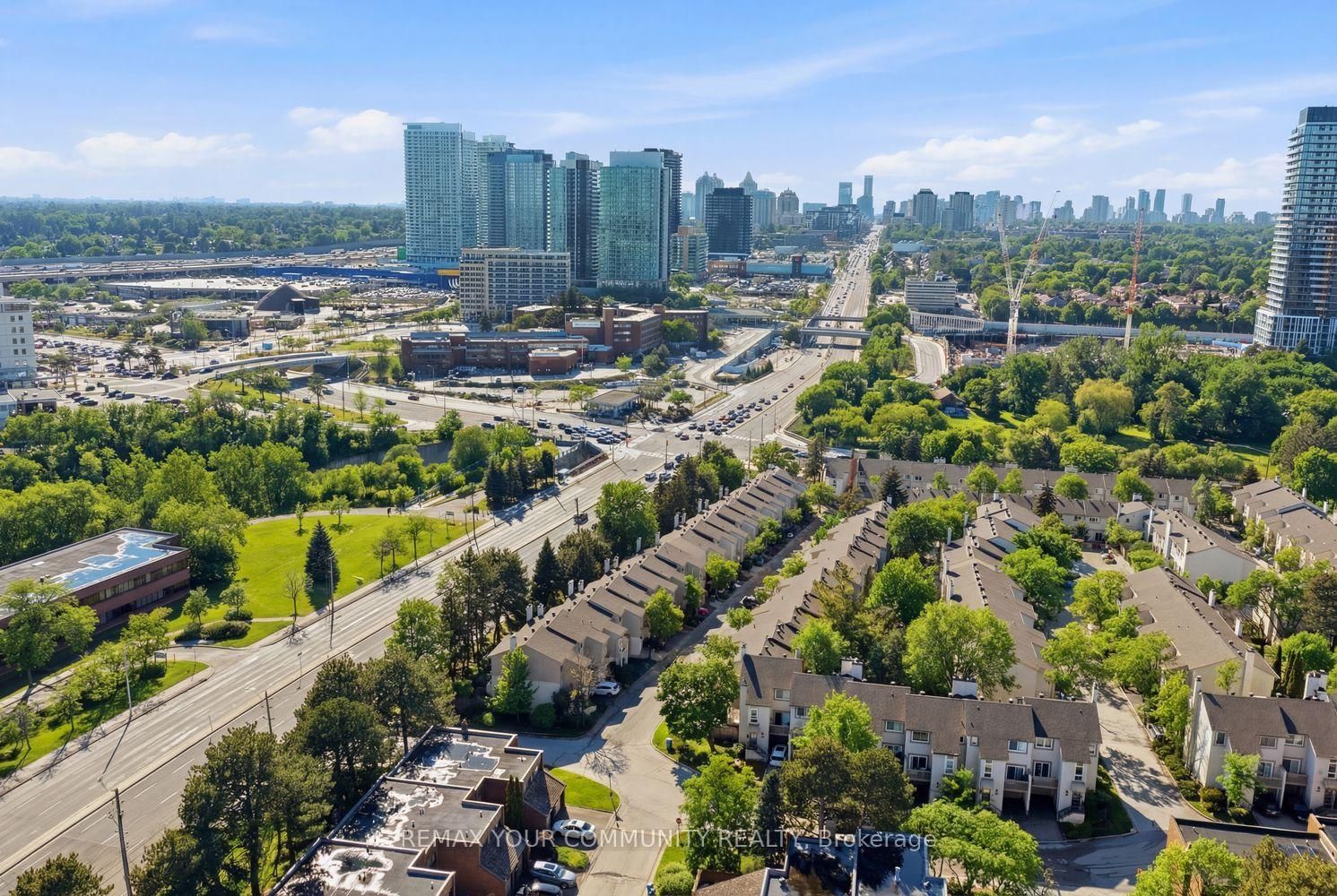 Townhouse for sale at 25 Cheryl Shepway Crescent, Toronto, Ontario, M2J 4R5 - Don Valley Village - MLS: C12901626