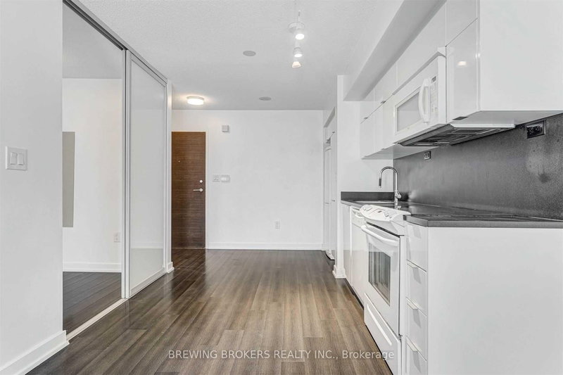 home for lease on 1903-21 Iceboat Terrace