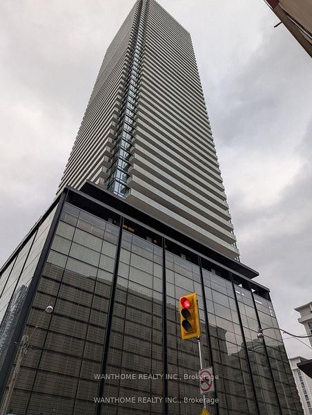 home for lease on 3710-501 Yonge Street