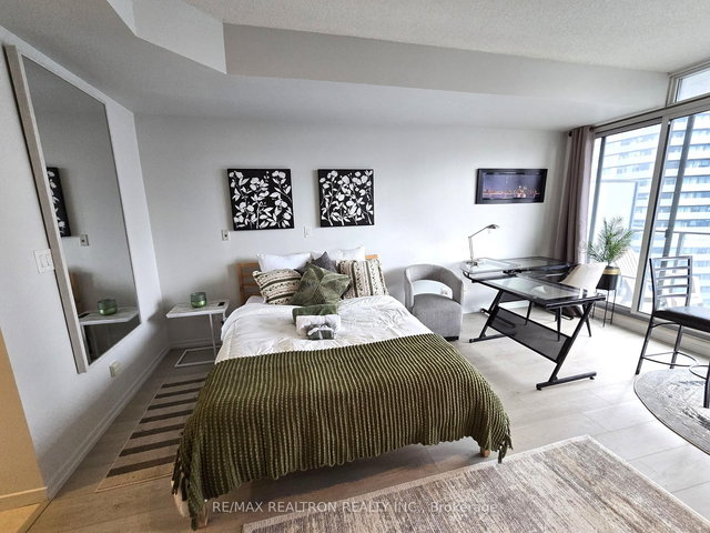 3903 - 65 Bremner Boulevard