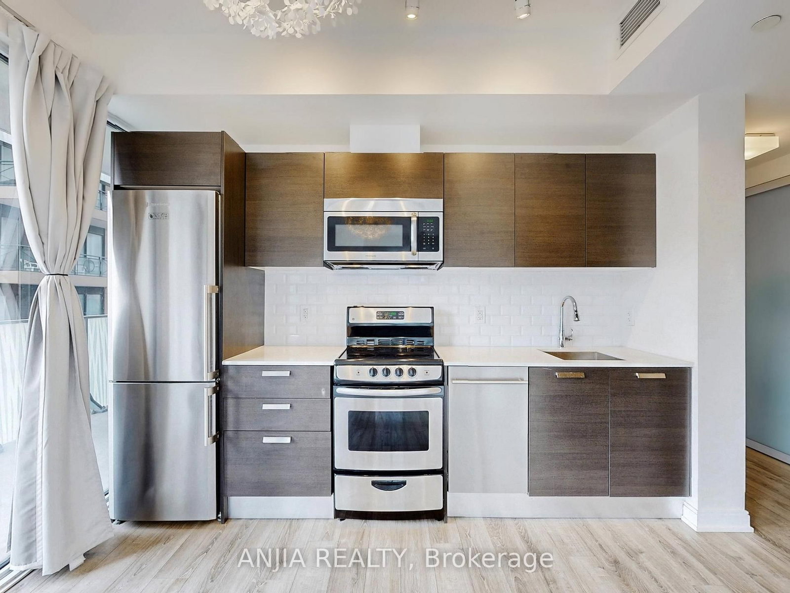 42 Charles Street E, Unit 504 - Photo 10