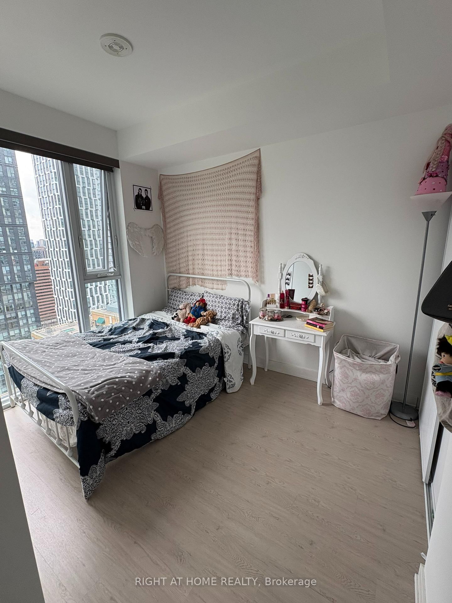 Condo for lease at 2404-65 Mutual Street, Toronto, Ontario, M5B 0E5 - Church-Yonge Corridor - MLS: C12902172