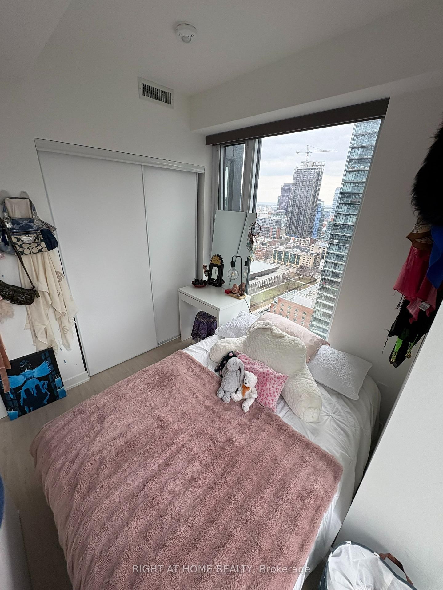 Condo for lease at 2404-65 Mutual Street, Toronto, Ontario, M5B 0E5 - Church-Yonge Corridor - MLS: C12902172