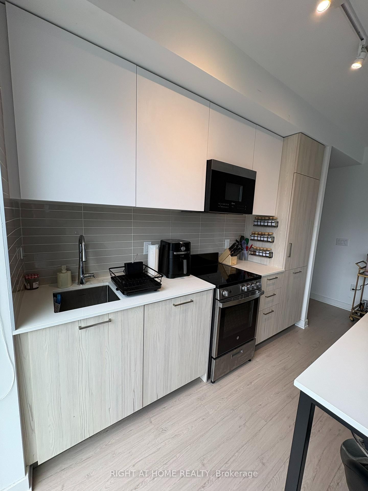 Condo for lease at 2404-65 Mutual Street, Toronto, Ontario, M5B 0E5 - Church-Yonge Corridor - MLS: C12902172