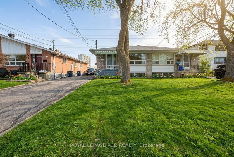 6 Ailsa Craig Crt, Toronto, M2R 2B8 | Image 2