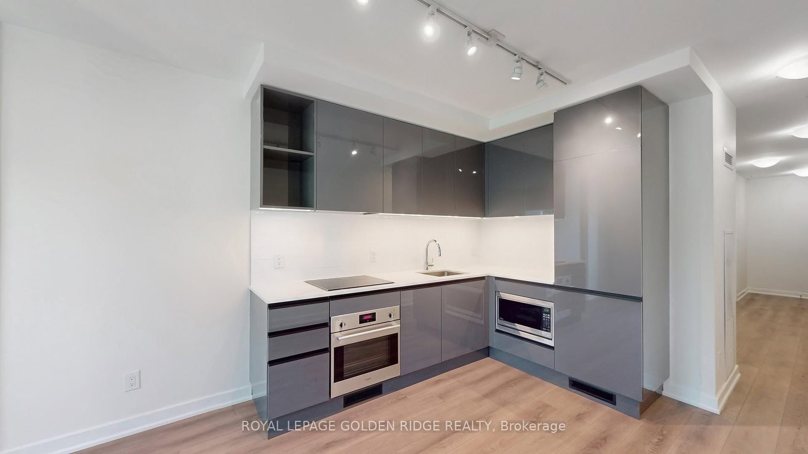 Condo for sale at 224-377 Madison Avenue, Toronto, Ontario, M4V 3E1 - Casa Loma - MLS: C12902816