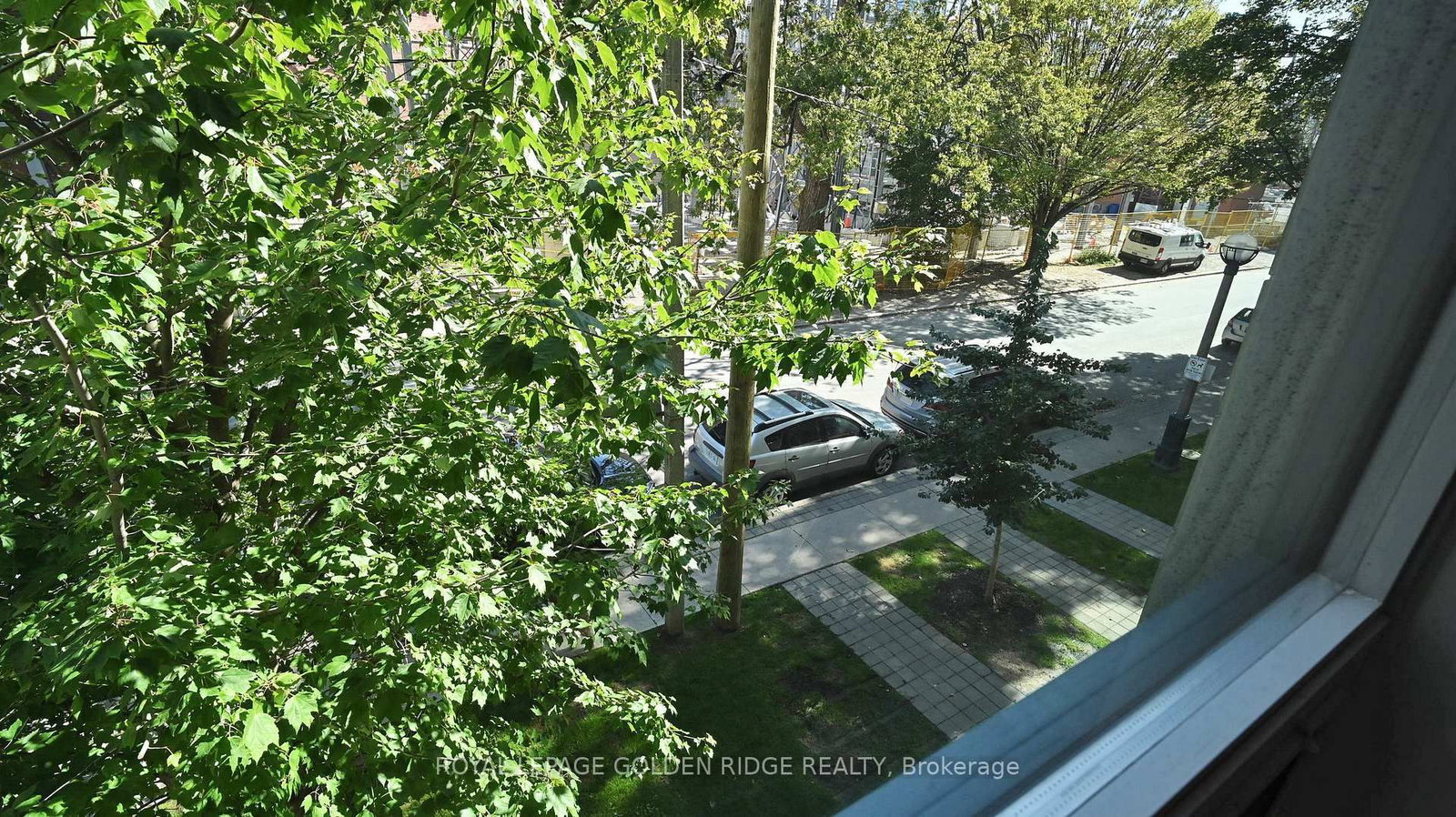 Condo for sale at 224-377 Madison Avenue, Toronto, Ontario, M4V 3E1 - Casa Loma - MLS: C12902816