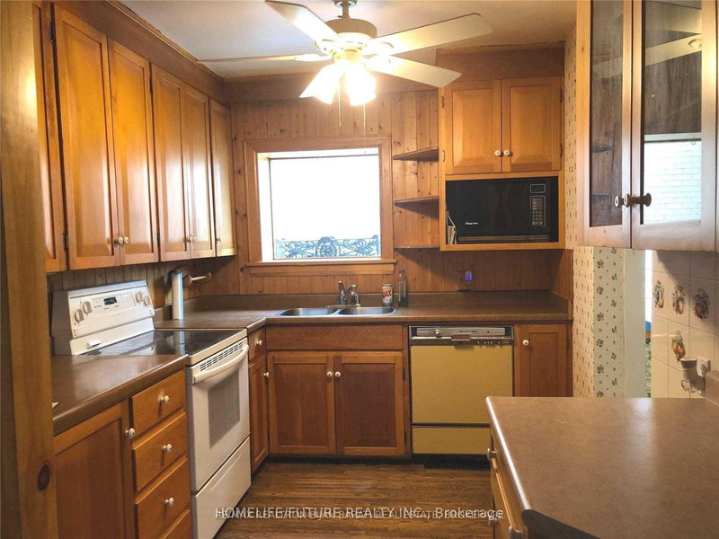 192 Parkview Ave, Toronto, M2N 3Y8 | Image 2